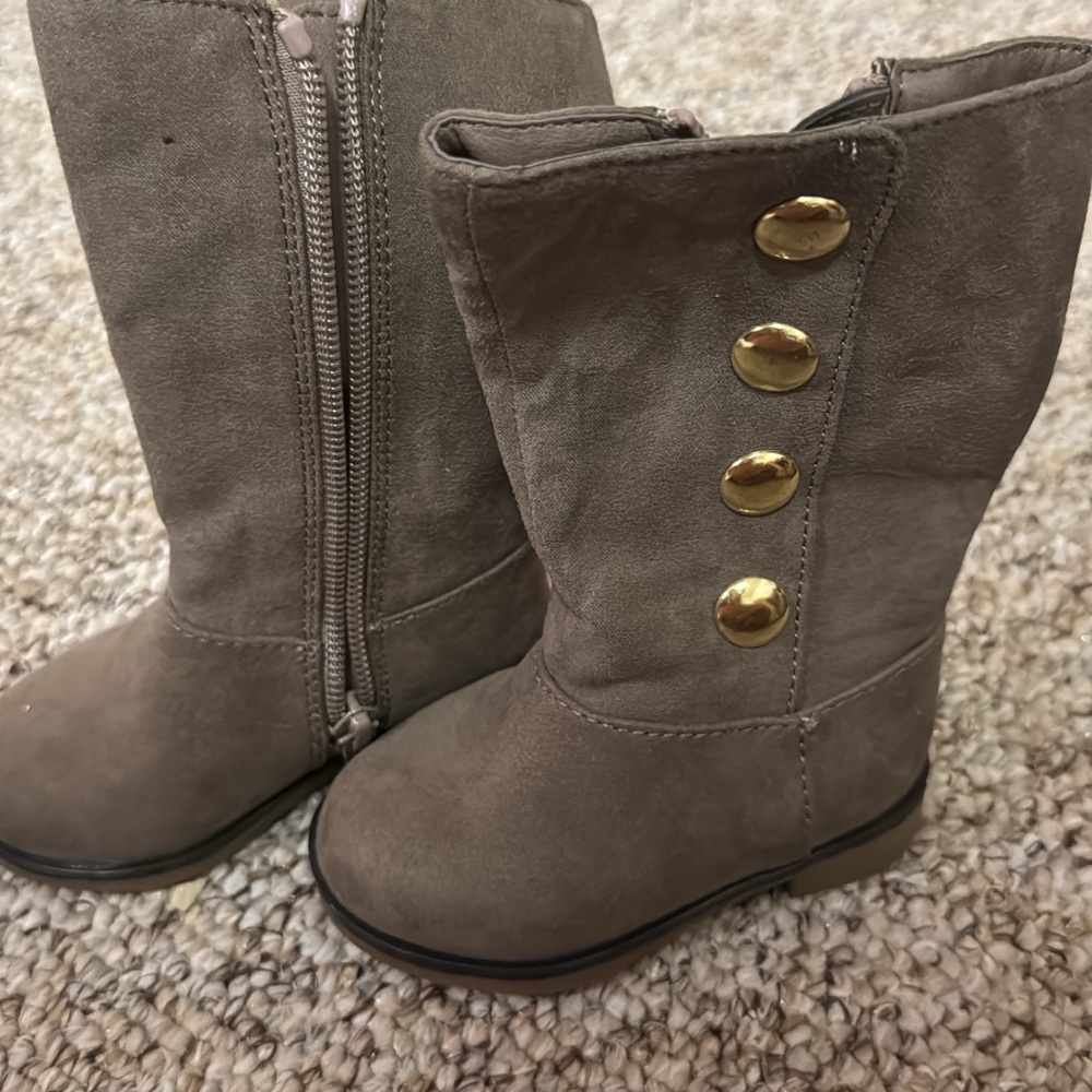 Stylish Taupe Boots with Gold Buttons